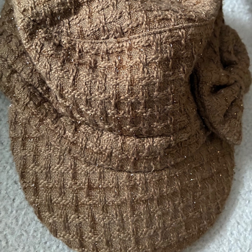 Women’s cap tan NWOT